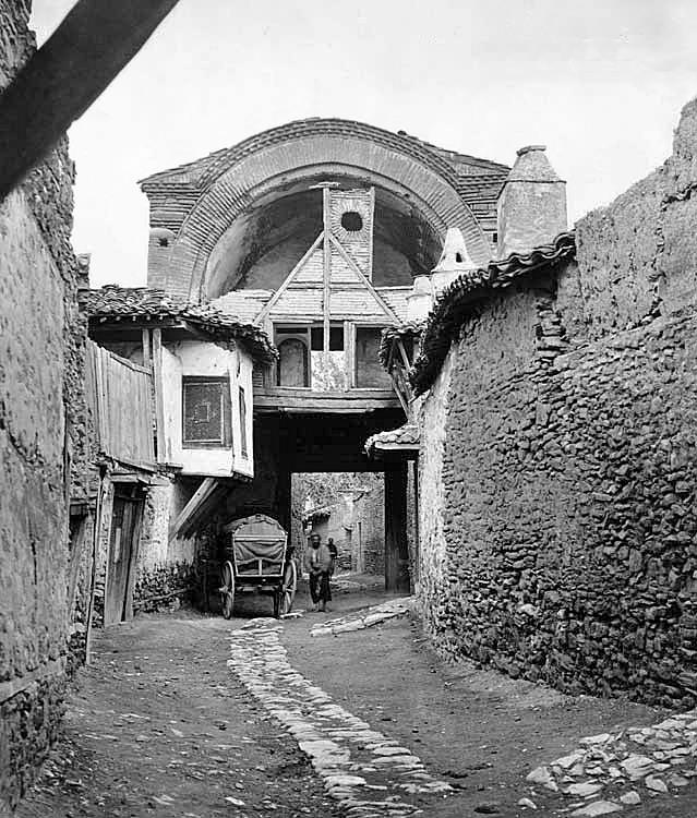 Ο ΜΗΝ ΤΩΝ ΕΞΕΤΑΣΕΩΝ – ΠΑΡΘΕΝΑΓΩΓΕΙΟΝ