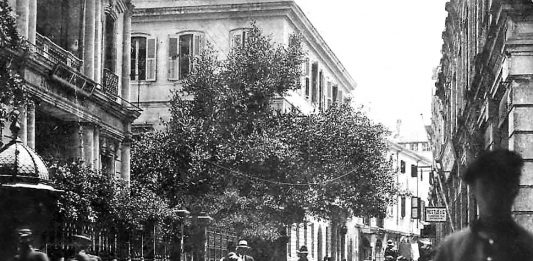 Οδός Φράγκων (μπροστά στην Οθωμανική Τράπεζα). Οδός Φράγκων